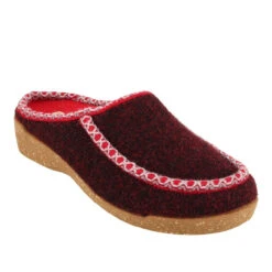 Taos Footwear Women's Woolma - Deep Red