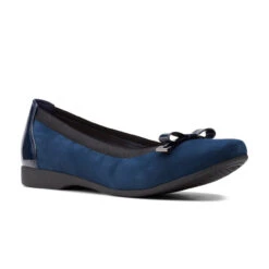 Clarks Women's Un.Darcey Bow - Navy Suede