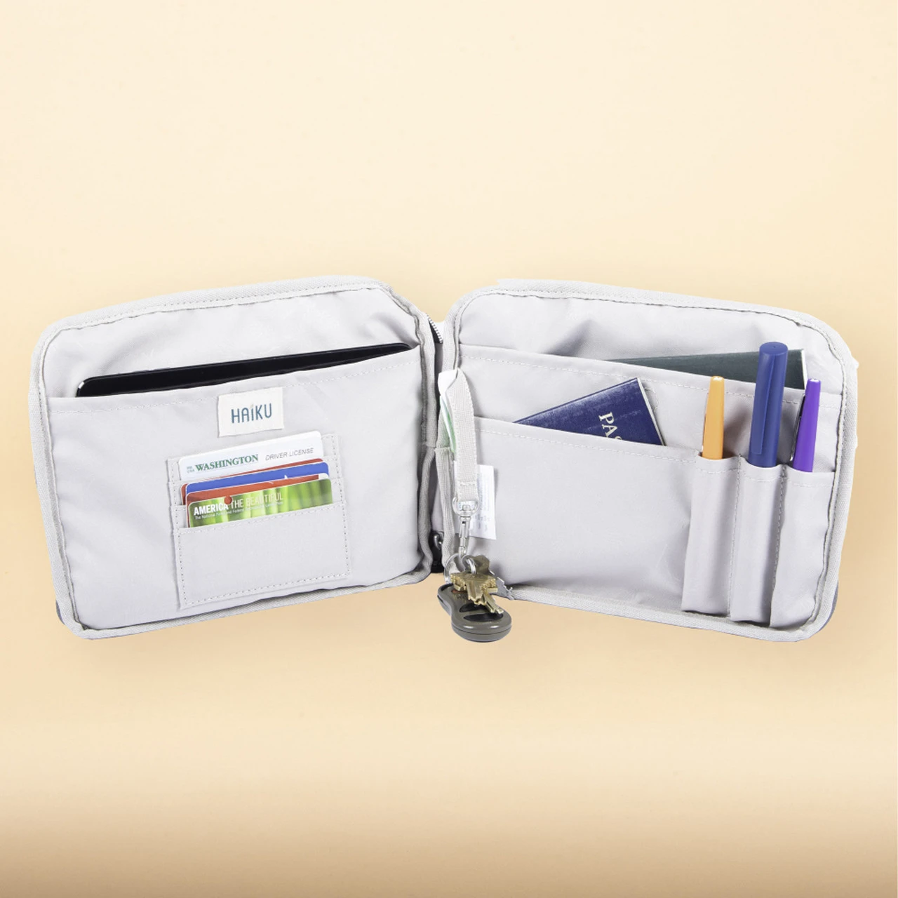 Haiku Aspire Folio - Blackberry 2 Haiku Aspire Folio - Blackberry - Image 2